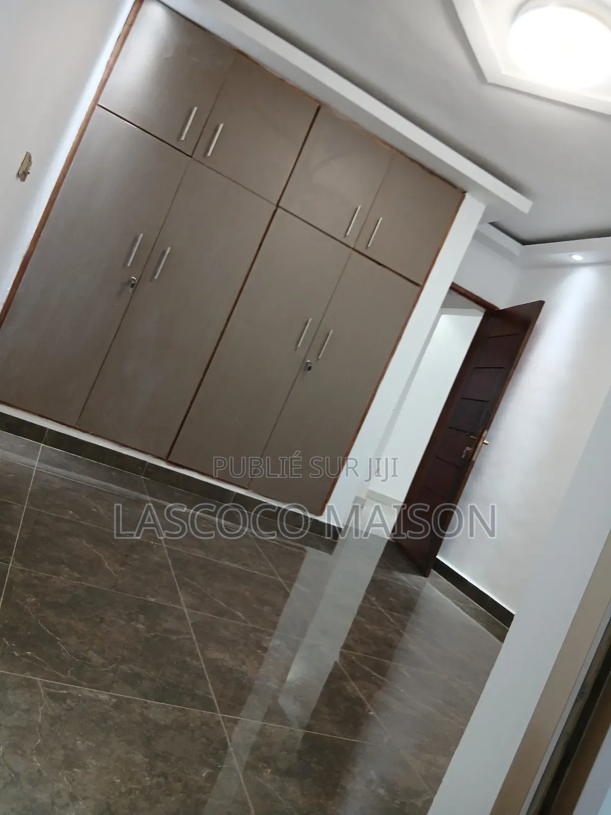 2chbre Appartement dans Lascoco Maison, Cocody à Louer