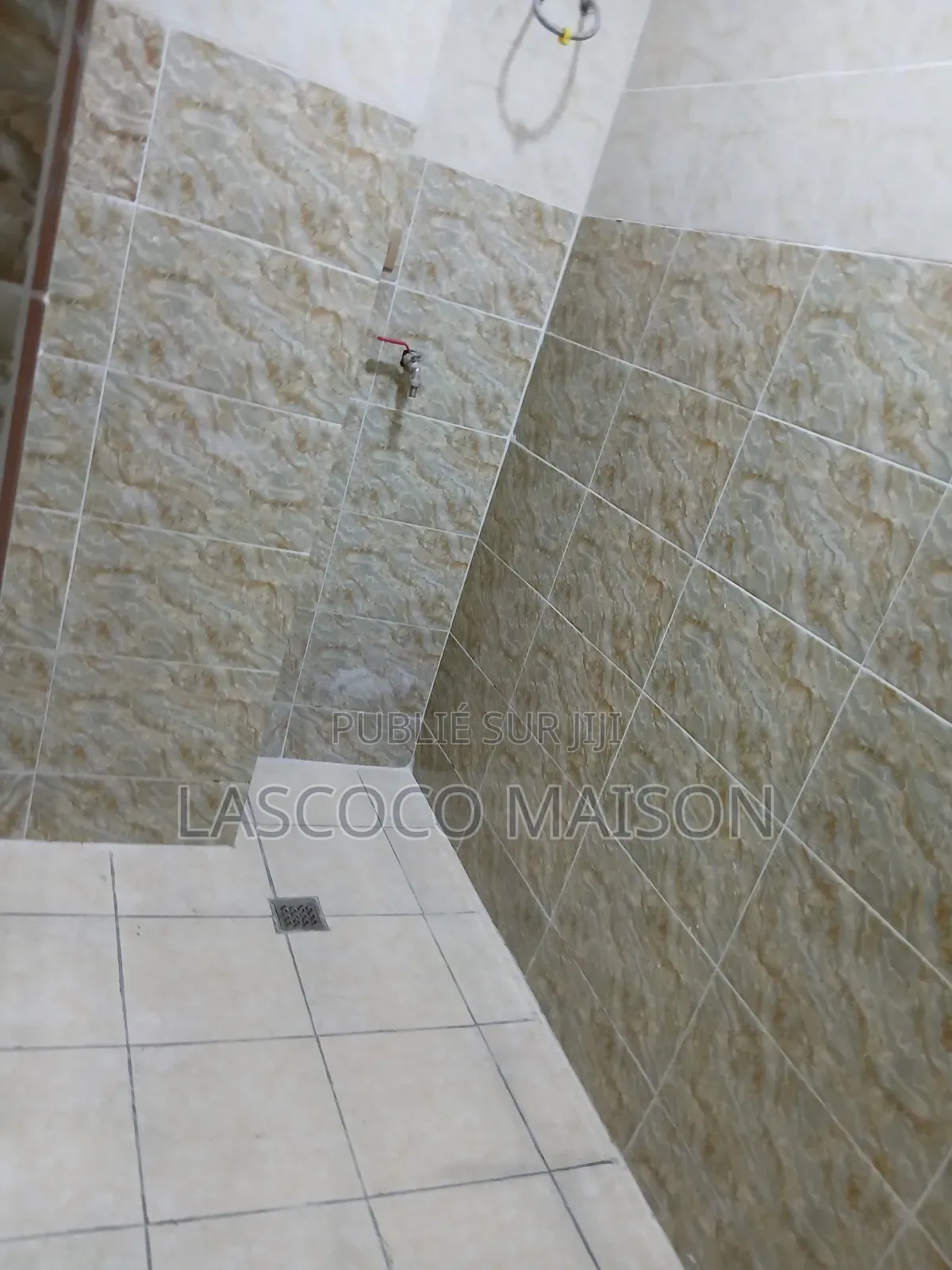 2chbre Appartement dans Lascoco Maison, Cocody à Louer