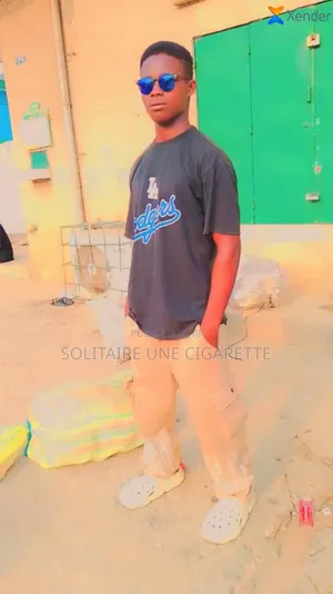 Juste Un Boulot Peu Importe