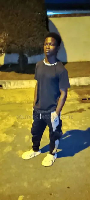 Juste Un Boulot Peu Importe