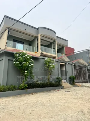 5chbre Duplex dans Francis Gweh, Cocody à Louer