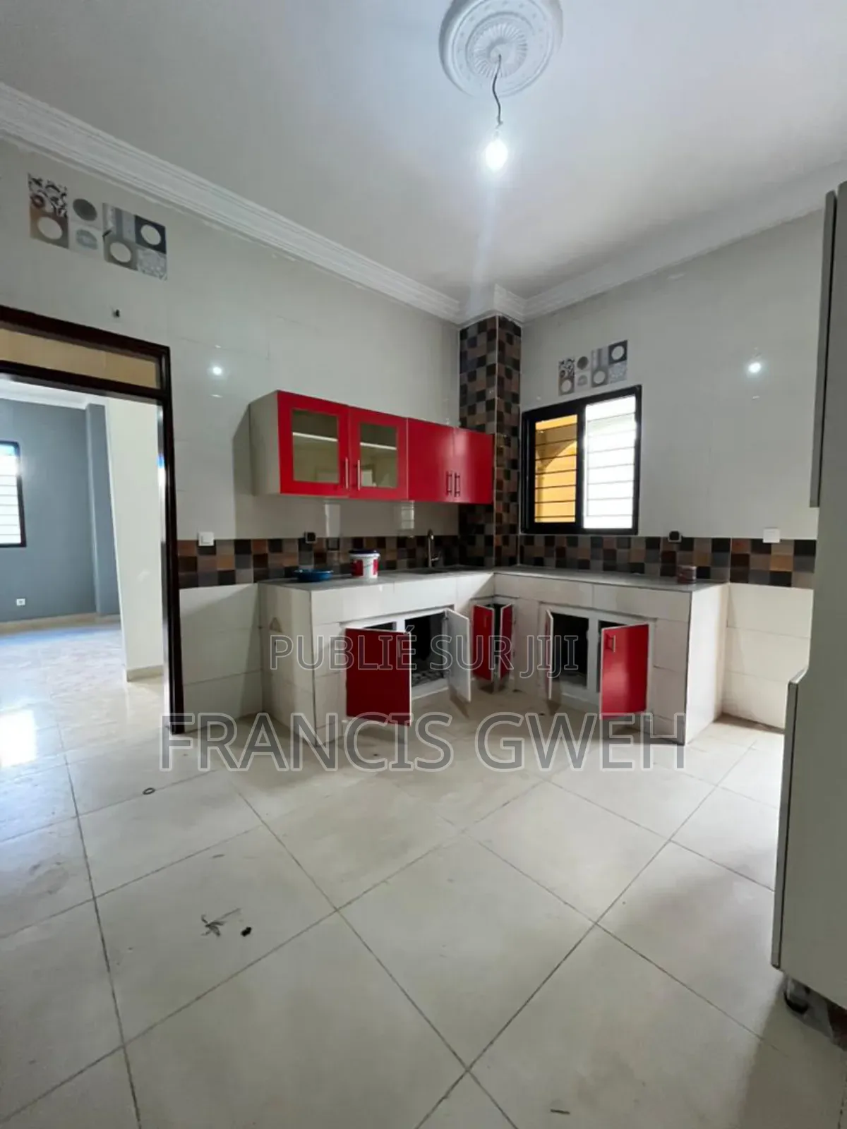 5chbre Duplex dans Francis Gweh, Cocody à Louer