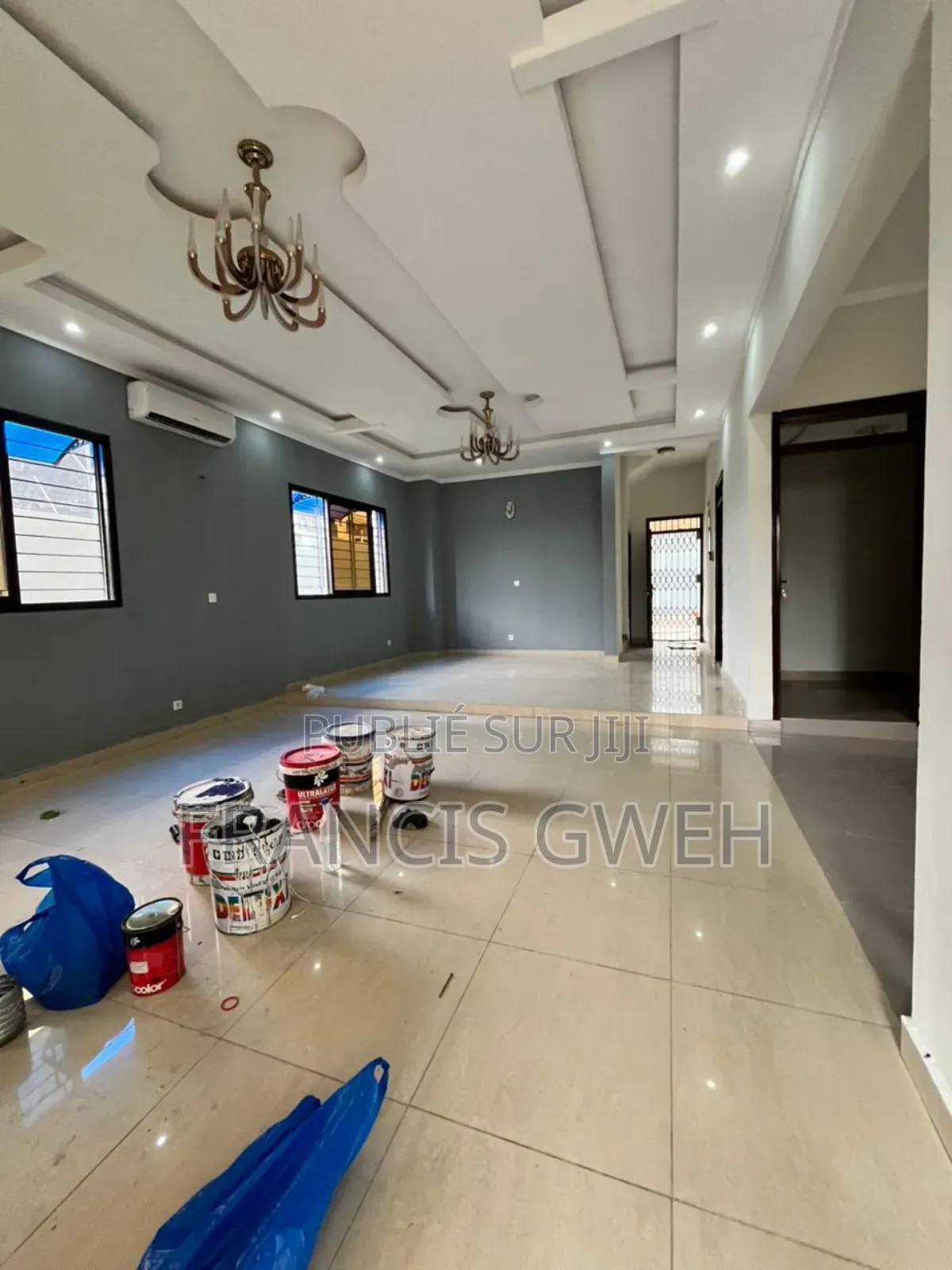 5chbre Duplex dans Francis Gweh, Cocody à Louer