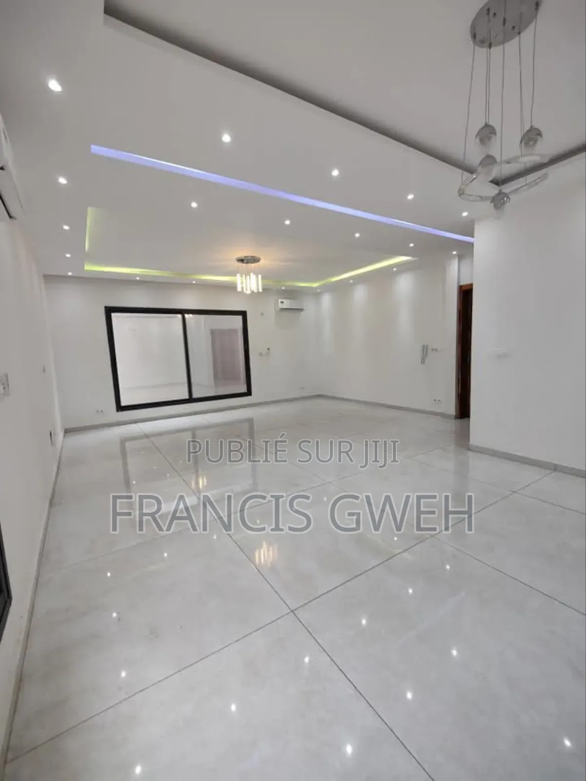 2chbre Appartement dans Francis Gweh, Cocody à Louer