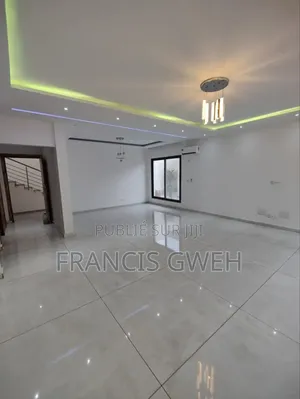 2chbre Appartement dans Francis Gweh, Cocody à Louer