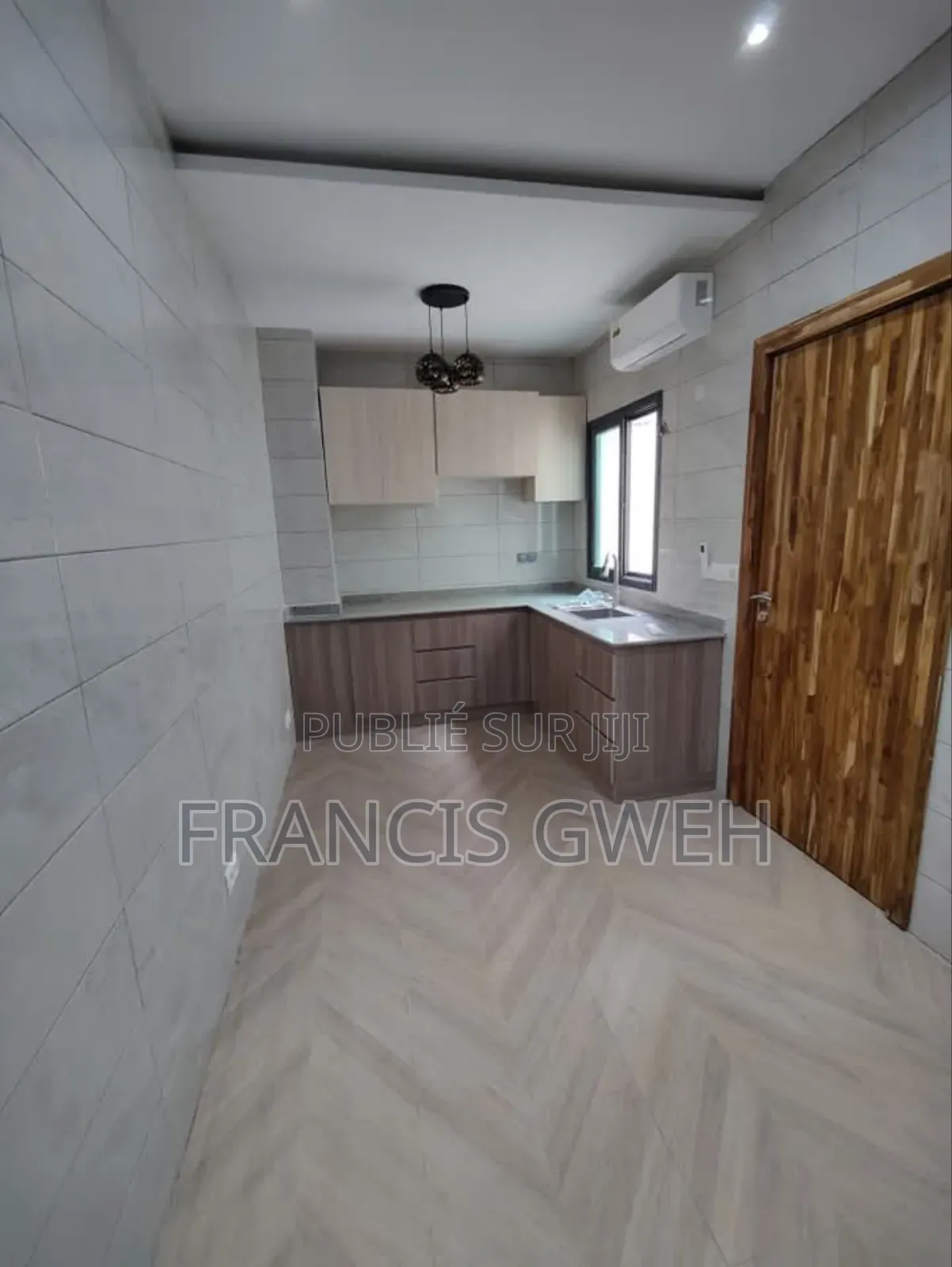 2chbre Appartement dans Francis Gweh, Cocody à Louer
