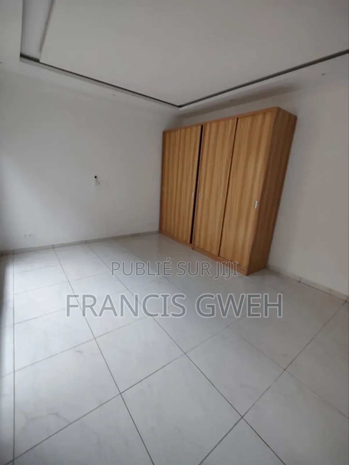 2chbre Appartement dans Francis Gweh, Cocody à Louer