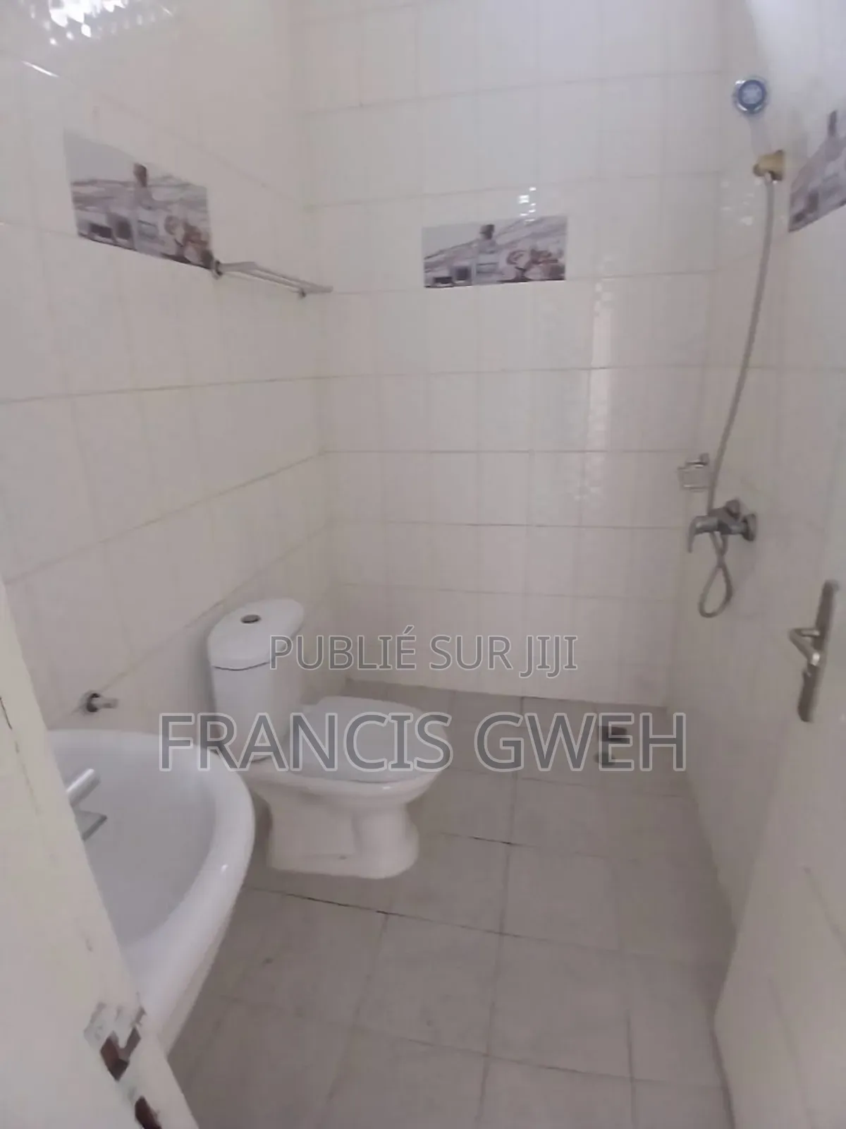 4chbre Duplex dans Francis Gweh, Cocody à Louer