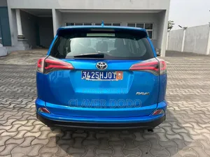 Toyota RAV4 2016 Blue