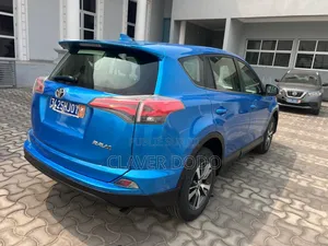 Toyota RAV4 2016 Blue