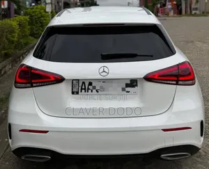 Mercedes-Benz E220 2022 Blanc