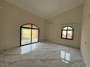 5chbre Duplex dans Cocody à Louer