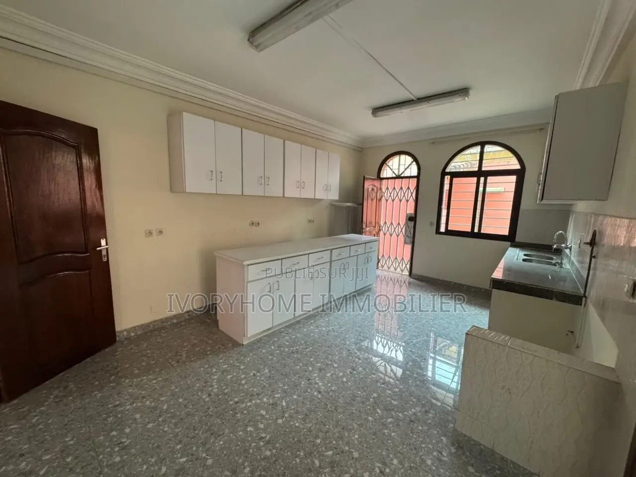 5chbre Duplex dans Cocody à Louer