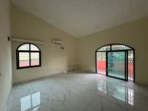 5chbre Duplex dans Cocody à Louer