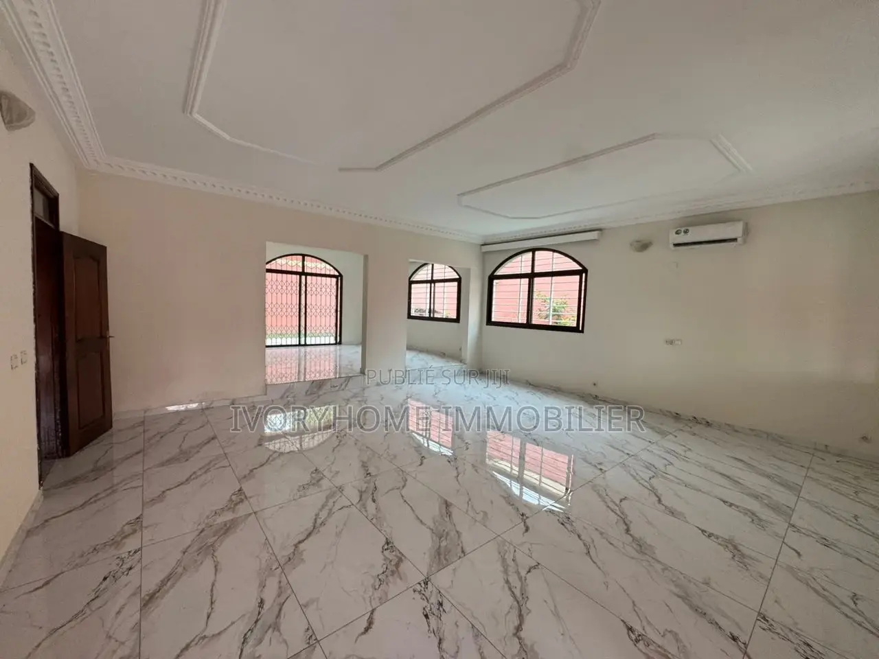 5chbre Duplex dans Cocody à Louer