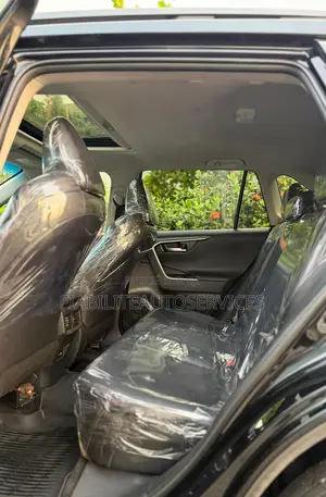 Toyota RAV4 Adventure 2021 Noir Mat