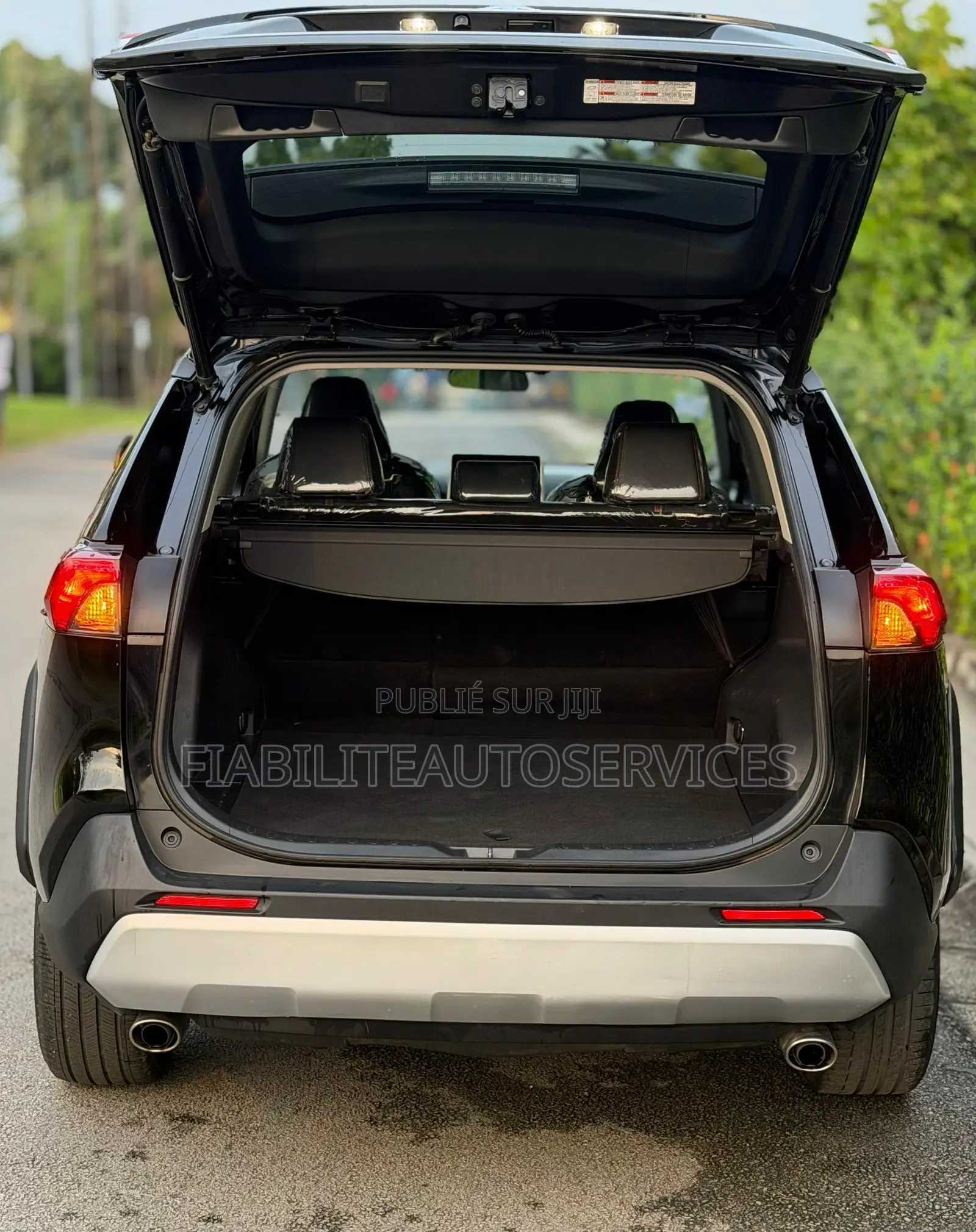 Toyota RAV4 Adventure 2021 Noir Mat