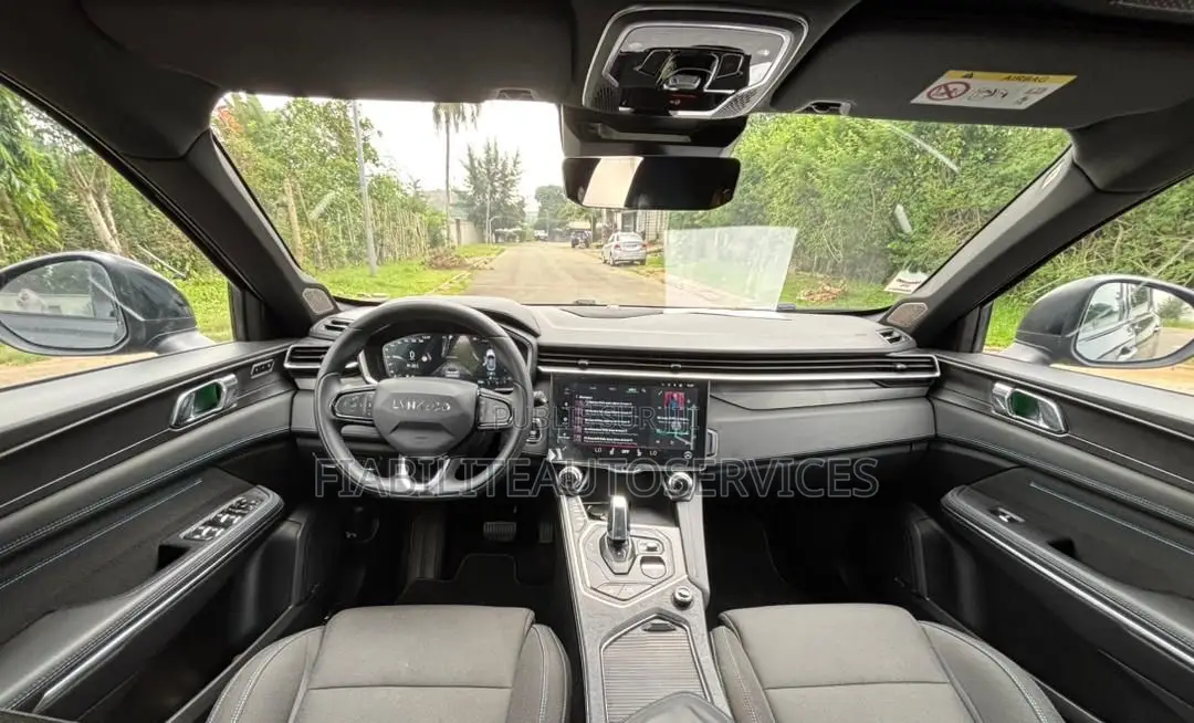 Geely Coolray 1.5 FWD 2023 Gris