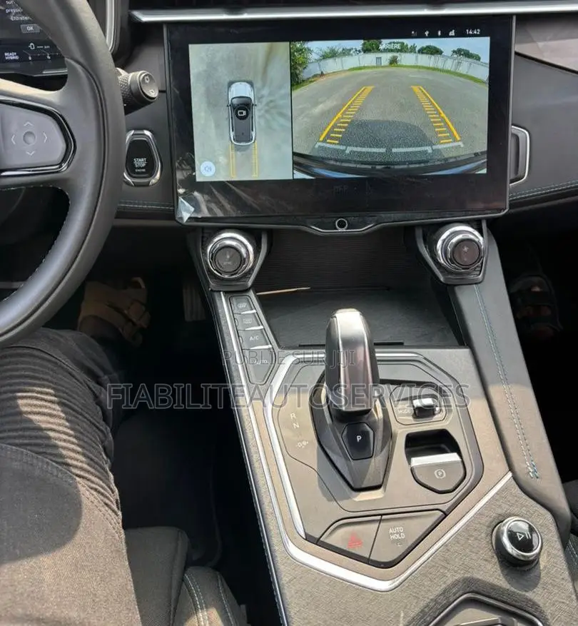 Geely Coolray 1.5 FWD 2023 Gris