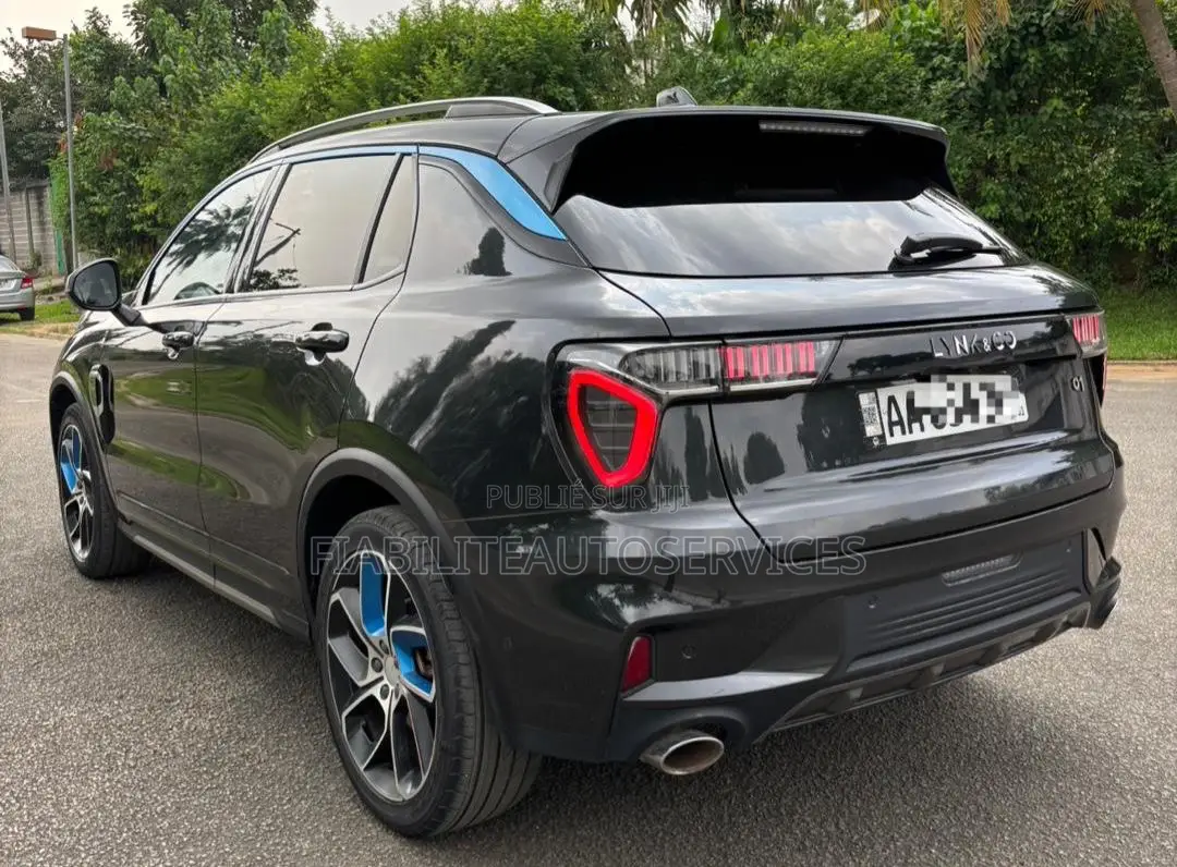Geely Coolray 1.5 FWD 2023 Gris