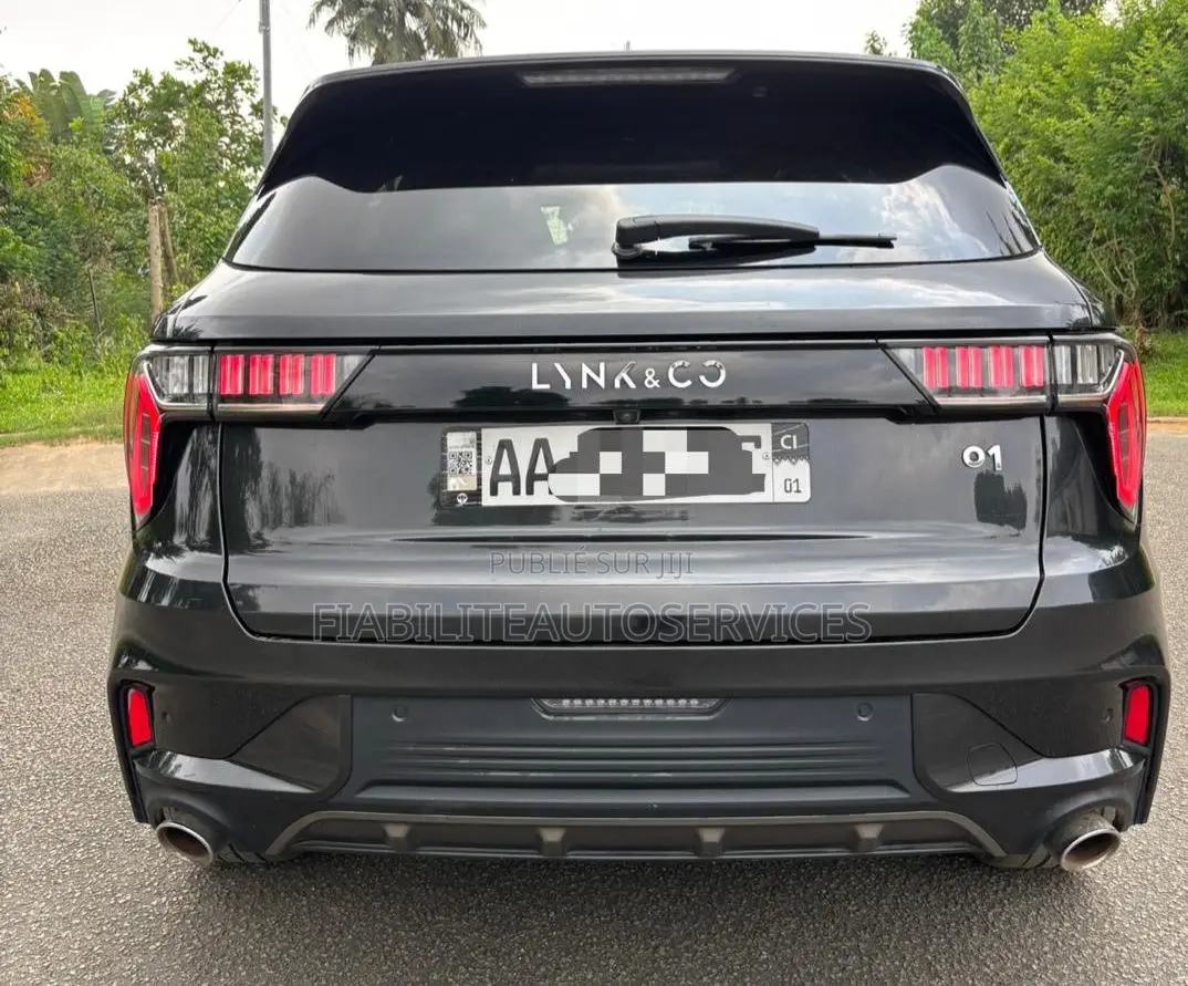 Geely Coolray 1.5 FWD 2023 Gris