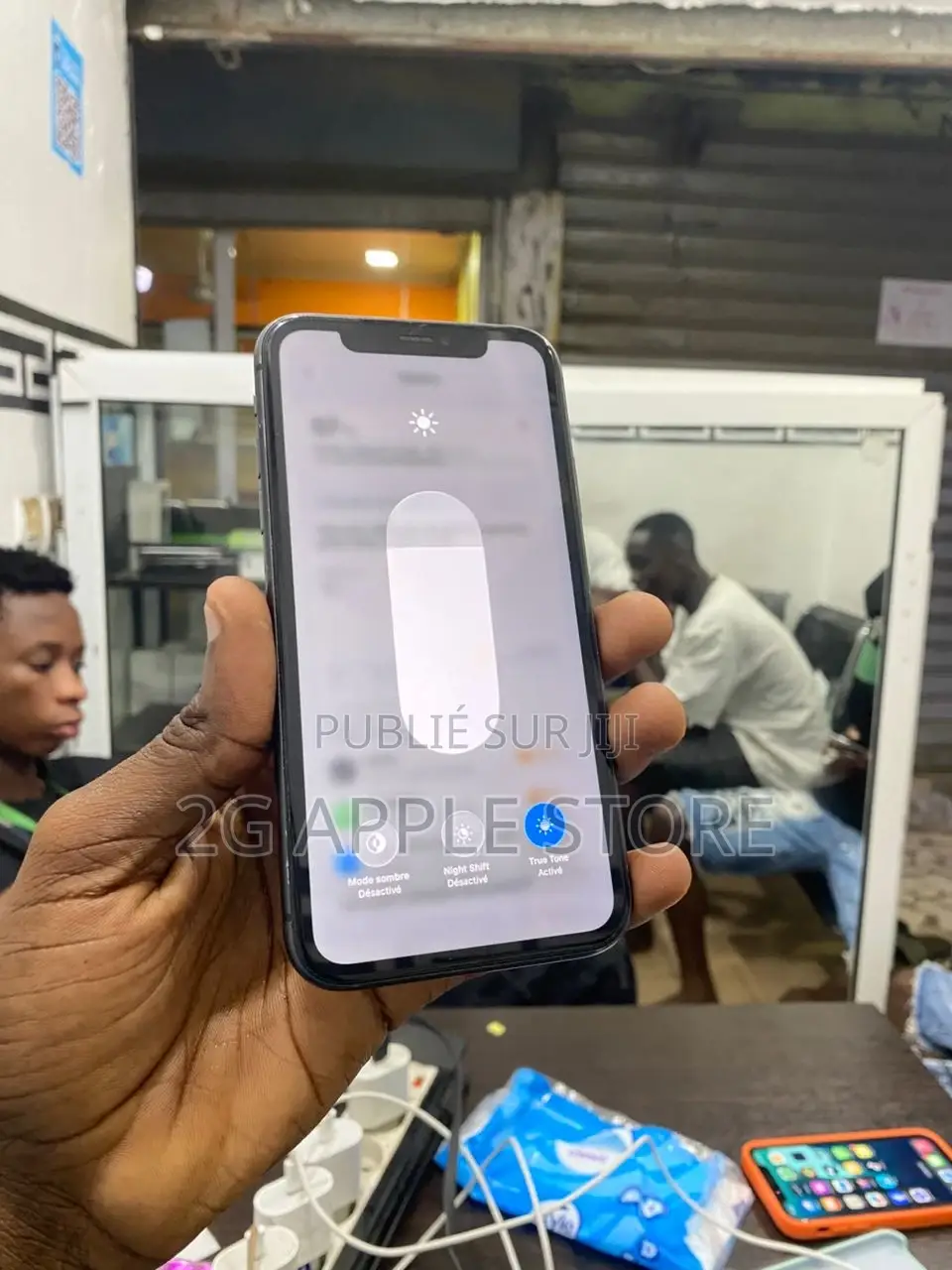 New Apple iPhone 11 64 GB Black