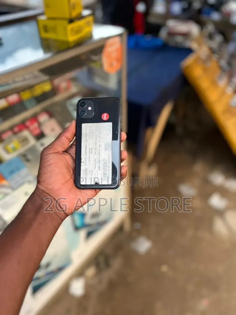 New Apple iPhone 11 64 GB Black