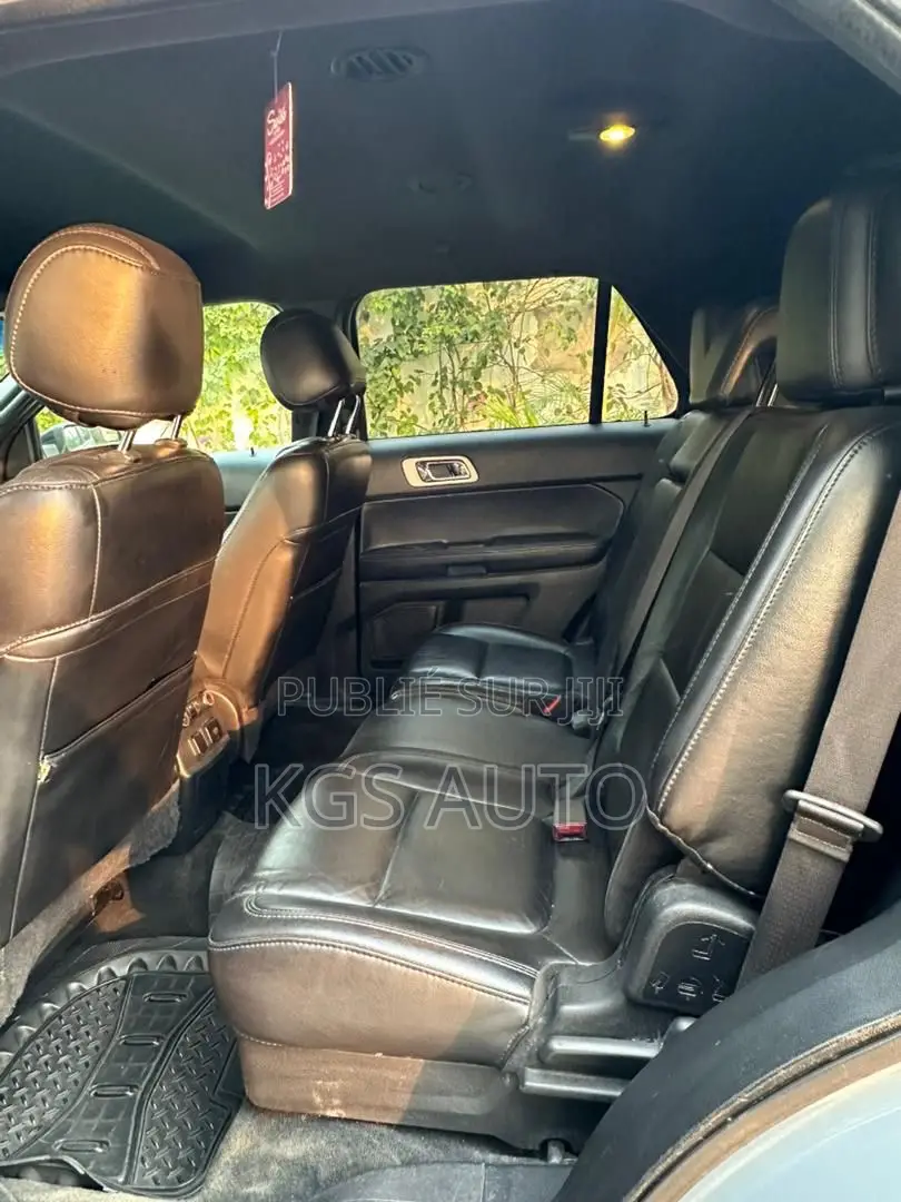 Ford Explorer 4dr SUV AWD (3.5L 6cyl 6A) 2016 Gris