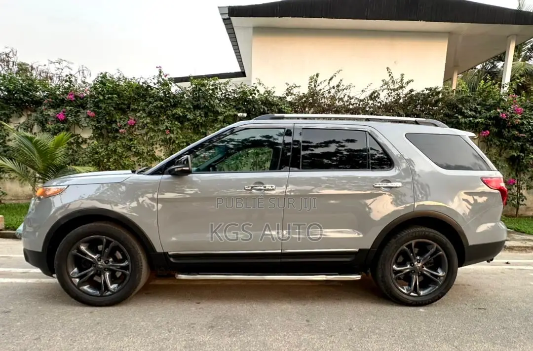 Ford Explorer 4dr SUV AWD (3.5L 6cyl 6A) 2016 Gris