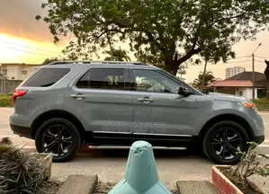 Ford Explorer 4dr SUV AWD (3.5L 6cyl 6A) 2016 Gris