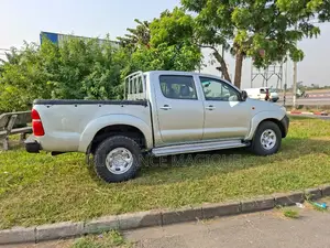 Toyota Hilux 2012 Gris