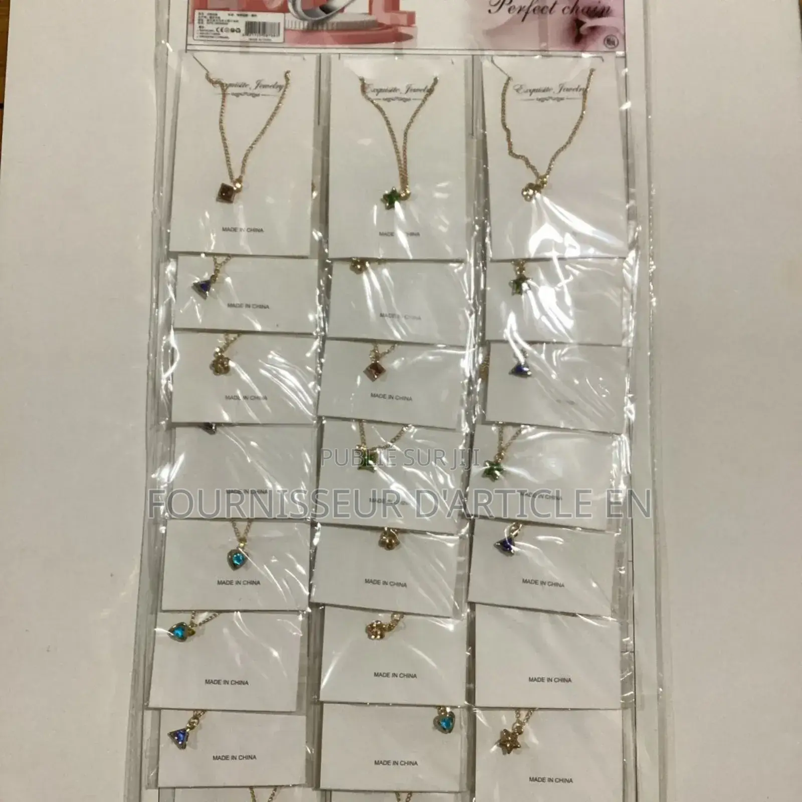 Pendentifs en Forme De Pull (Vente en Gros) 120 À 35500fcfa