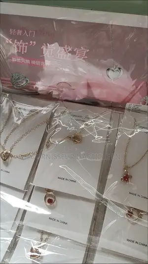 Pendentifs en Forme De Pull (Vente en Gros) 120 À 35500fcfa