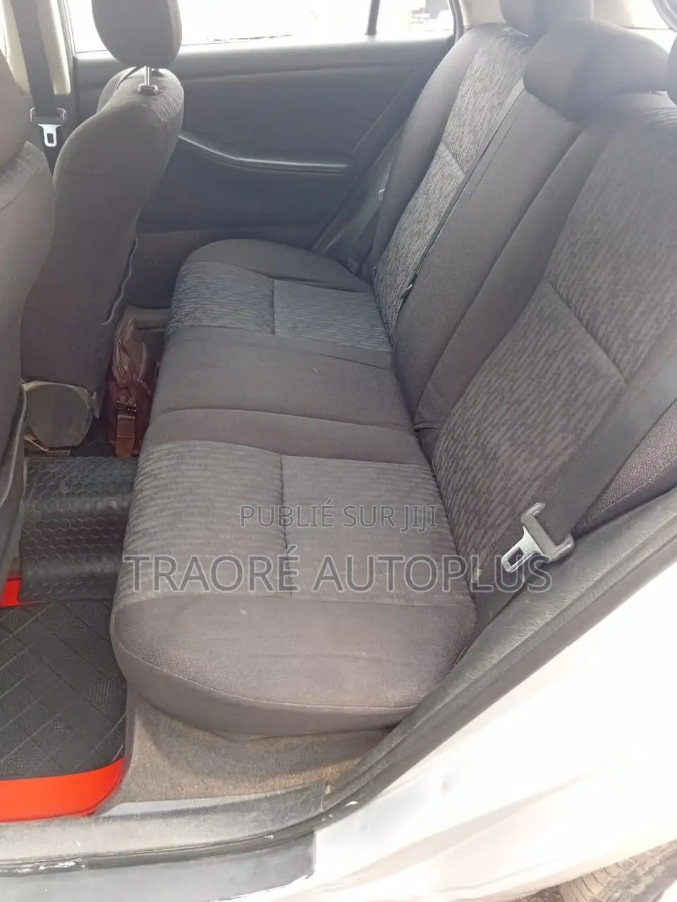 Toyota Corolla 1.4 Sedan 2002 Gris