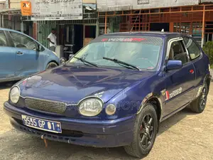 Toyota Corolla 2000 Blue