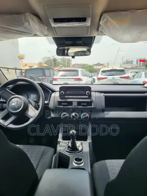 New Mitsubishi L200 2025 Gris