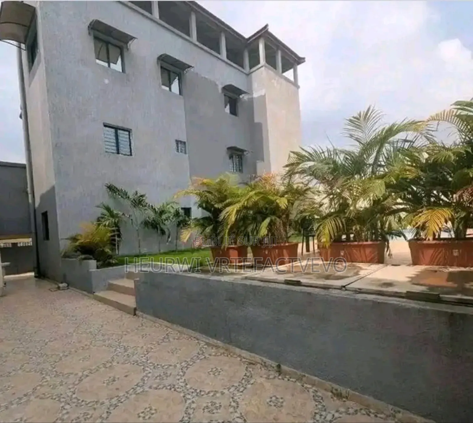 8chbre Duplex dans Bingerville à Vendre