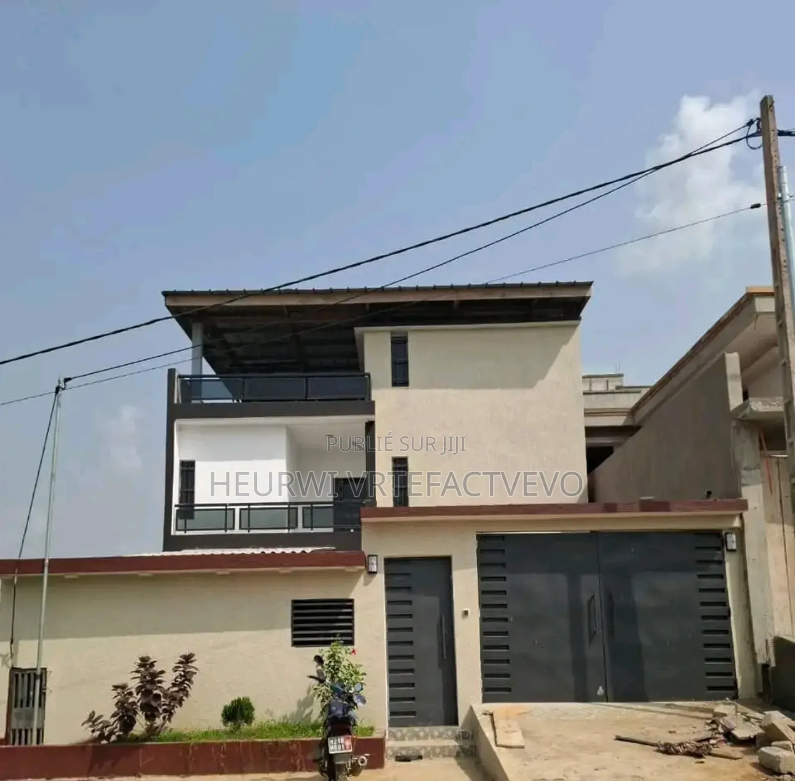 6chbre Duplex dans Bingerville, Cocody à Vendre