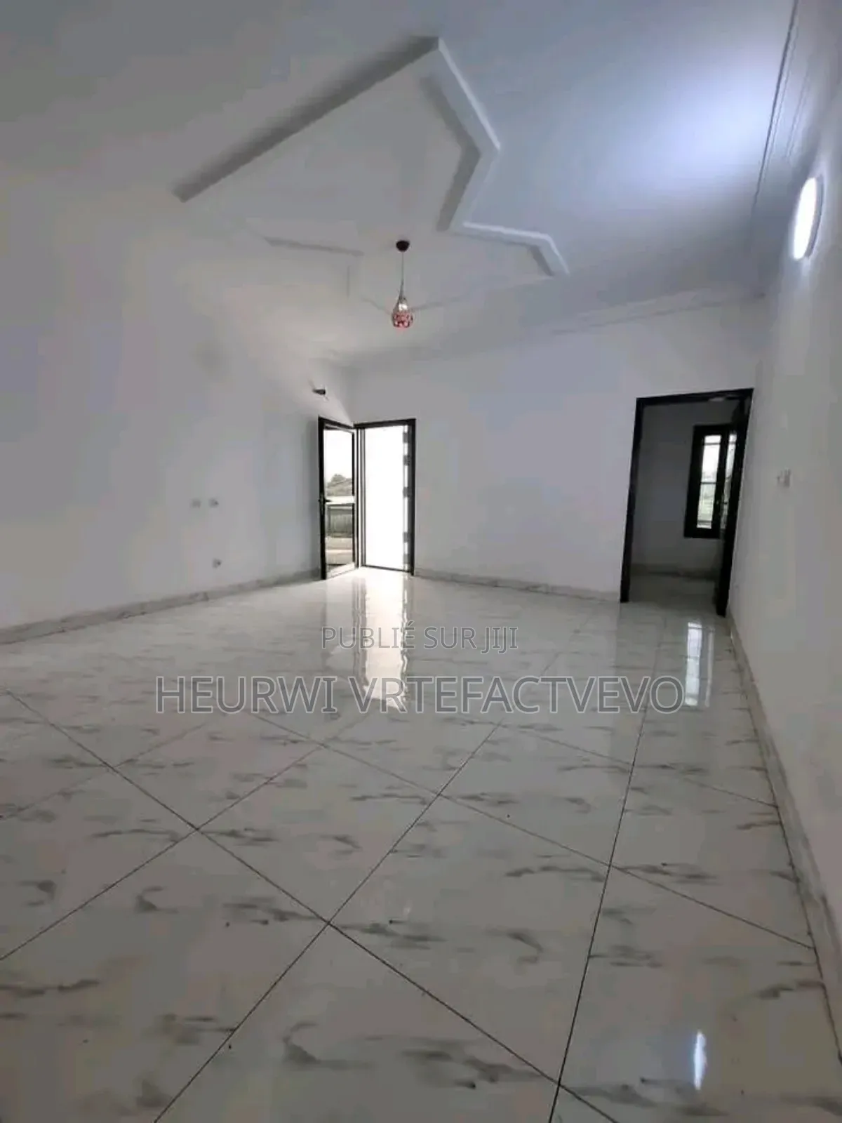 6chbre Duplex dans Bingerville, Cocody à Vendre