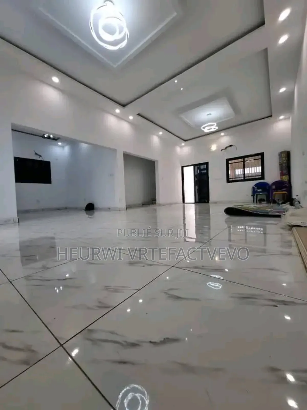 6chbre Duplex dans Bingerville, Cocody à Vendre