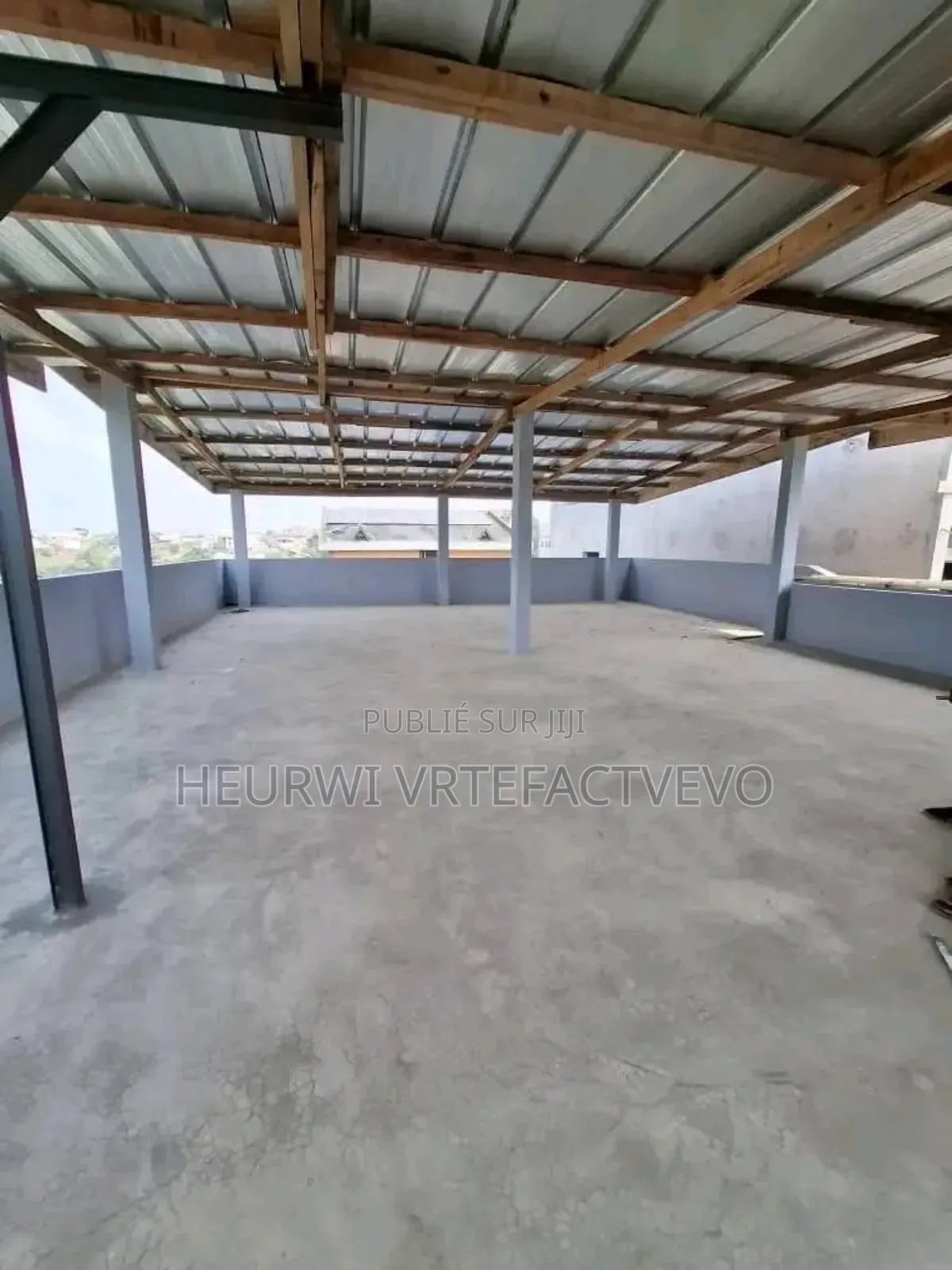 6chbre Duplex dans Bingerville, Cocody à Vendre