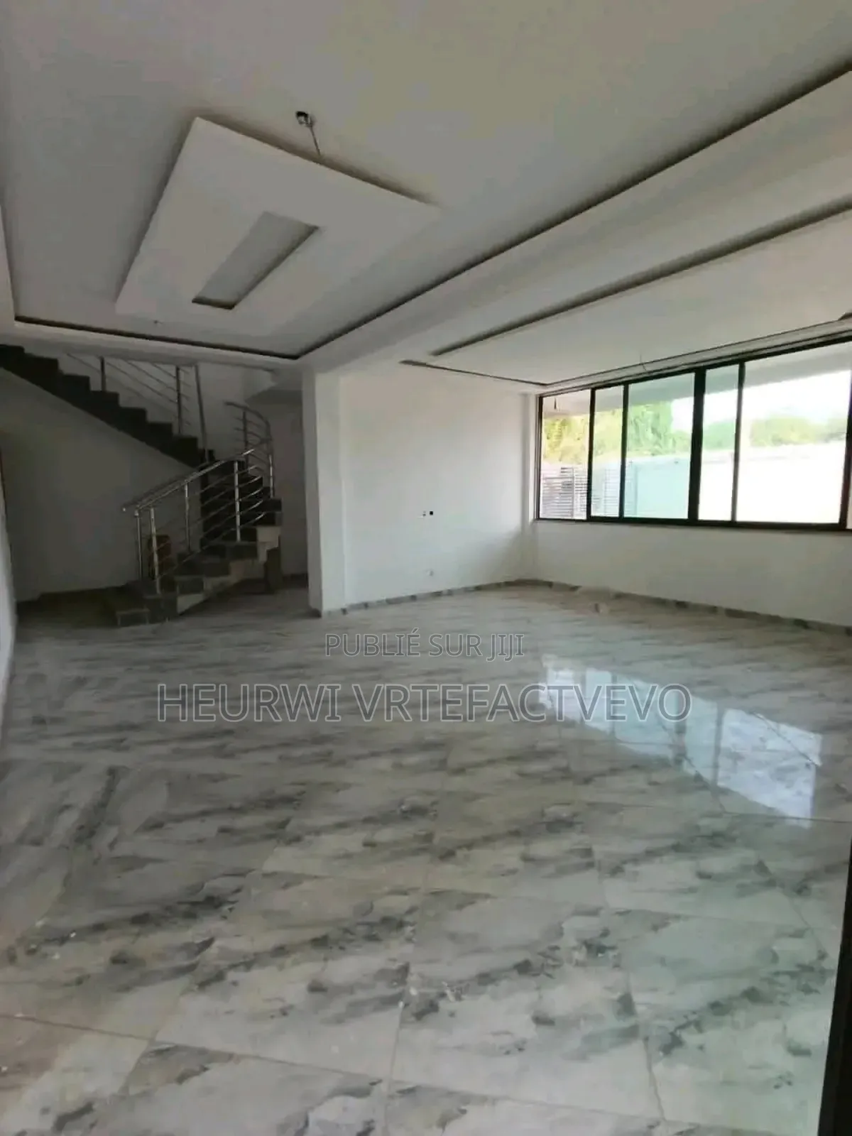 6chbre Villa dans Bingerville à Vendre