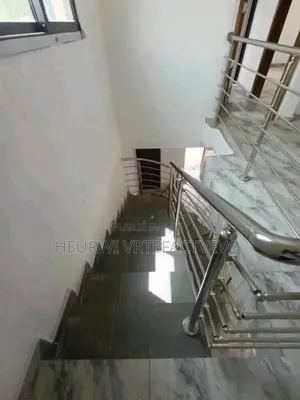 6chbre Villa dans Bingerville à Vendre