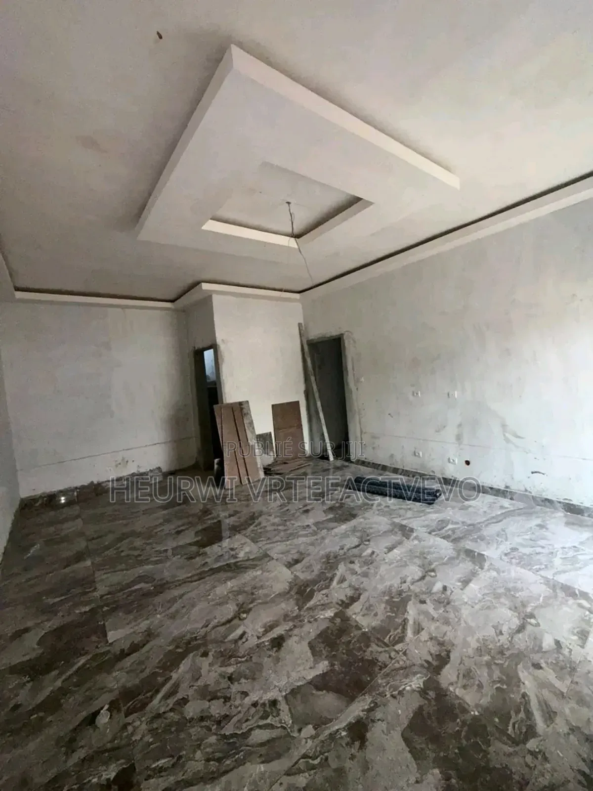 5chbre Duplex dans Djorobite, Cocody à Vendre