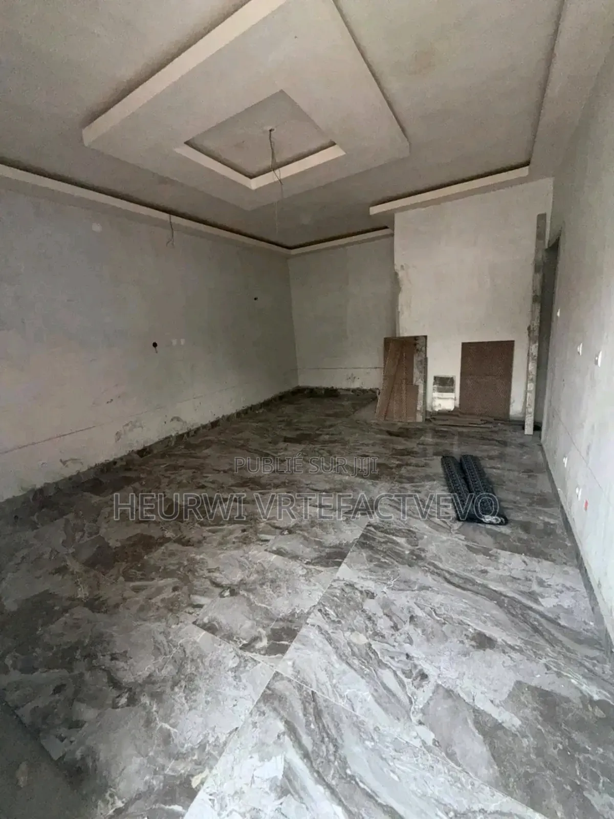 5chbre Duplex dans Djorobite, Cocody à Vendre