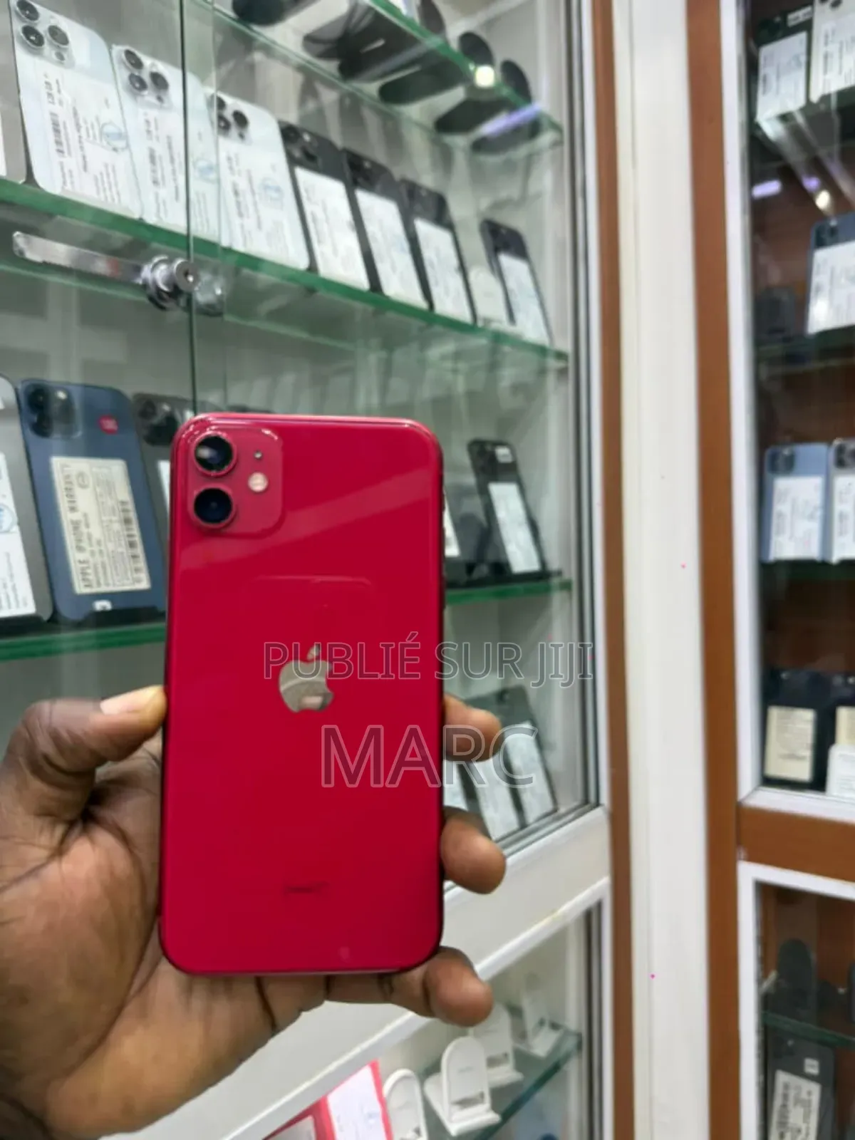 New Apple iPhone 11 64 GB Rouge