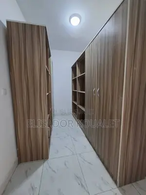 5chbre Duplex dans Elisador Koualet, Cocody à Vendre