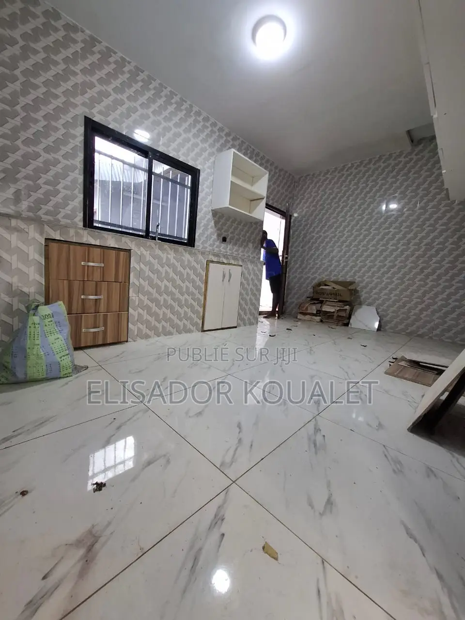 5chbre Duplex dans Elisador Koualet, Cocody à Vendre