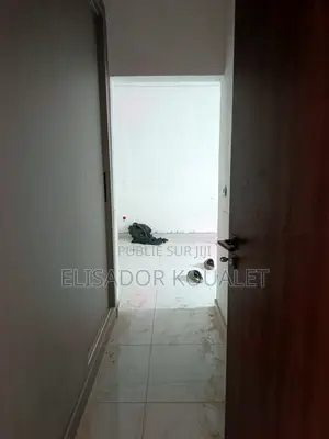 4chbre Villa dans Elisador Koualet, Bingerville à Vendre