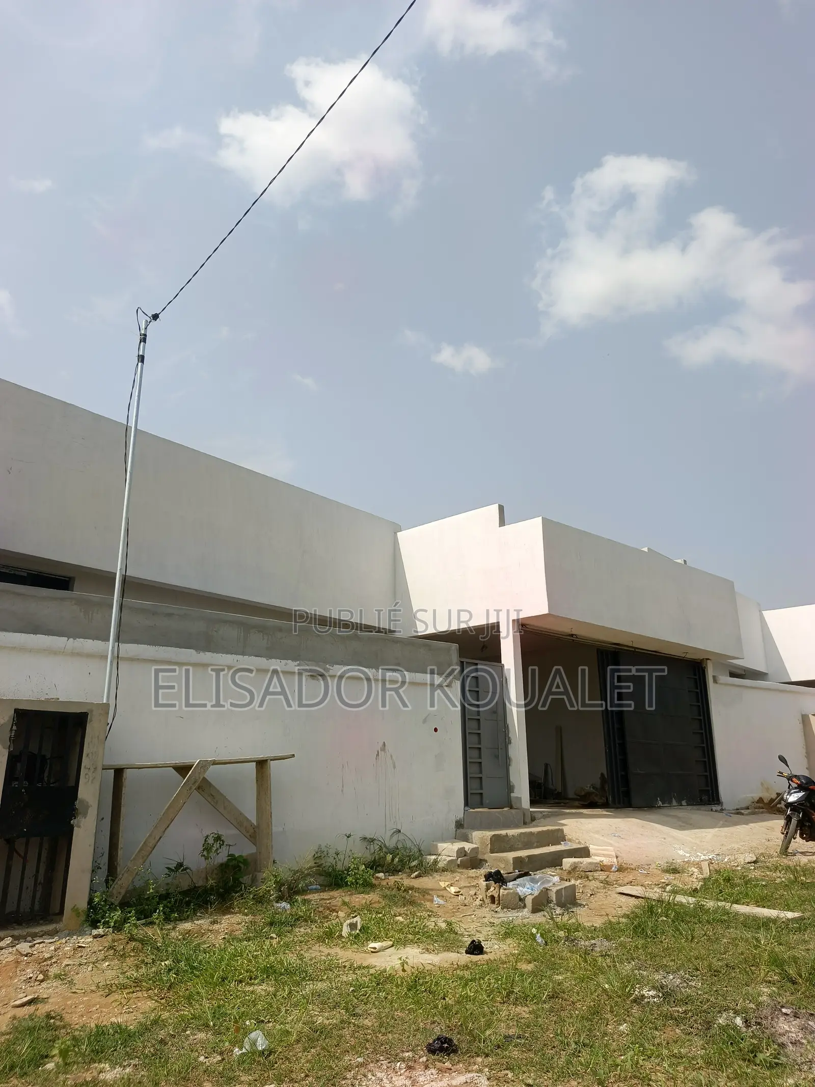 4chbre Villa dans Elisador Koualet, Bingerville à Vendre